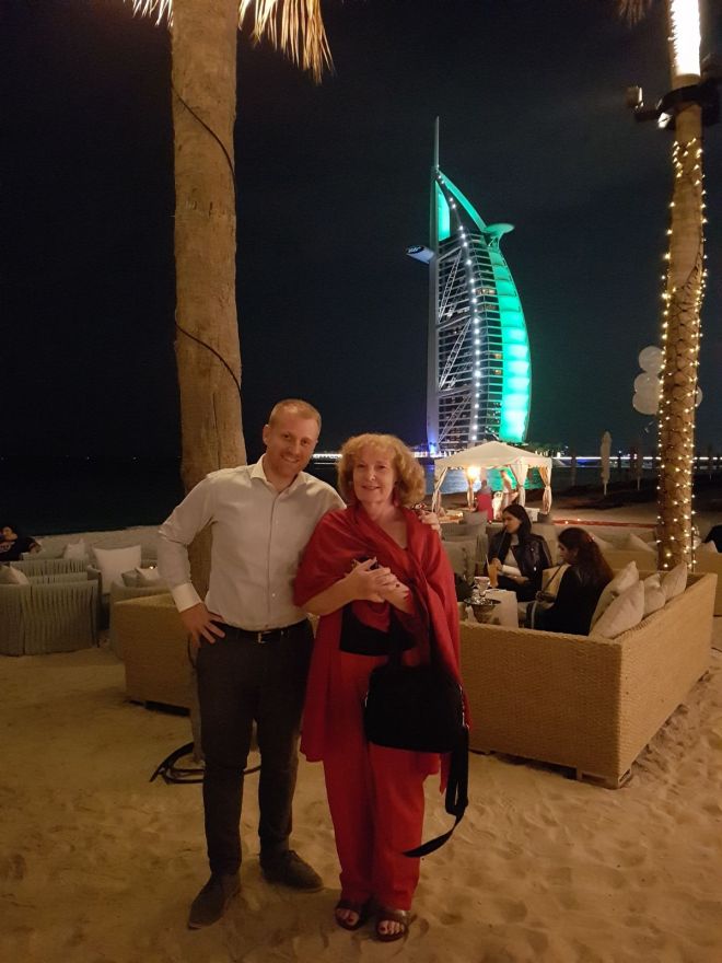 27882651-e434-4e60-827c-d940970359a0